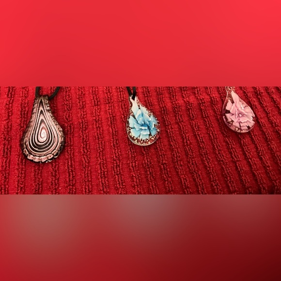 Charms - Picture 1 of 6